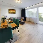 Przytulny Z Parkingiem Blisko Morza W Gdyni By Renters * Gdynia