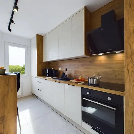 Przytulny Z Parkingiem Blisko Morza W Gdyni By Renters アパート グディニャ