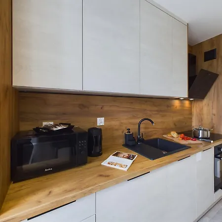 Przytulny Z Parkingiem Blisko Morza W Gdyni By Renters Apartment