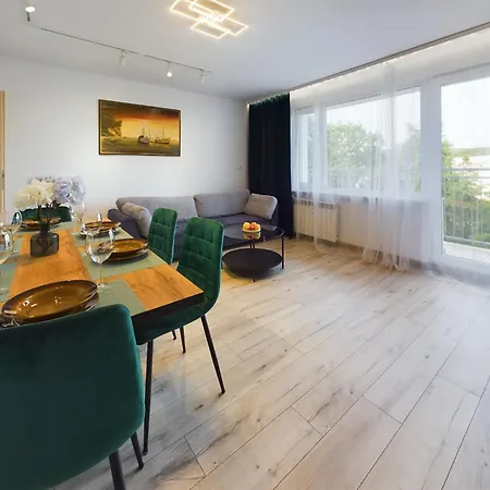 Przytulny Z Parkingiem Blisko Morza W Gdyni By Renters * グディニャ