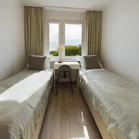 Przytulny Z Parkingiem Blisko Morza W Gdyni By Renters Apartment Gdynia