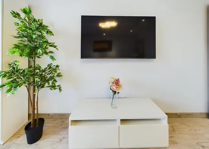 Przytulny Z Parkingiem Blisko Morza W Gdyni By Renters アパート *